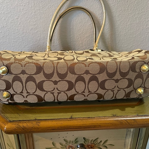 Vintage Coach Handbag - Picture 6 of 16